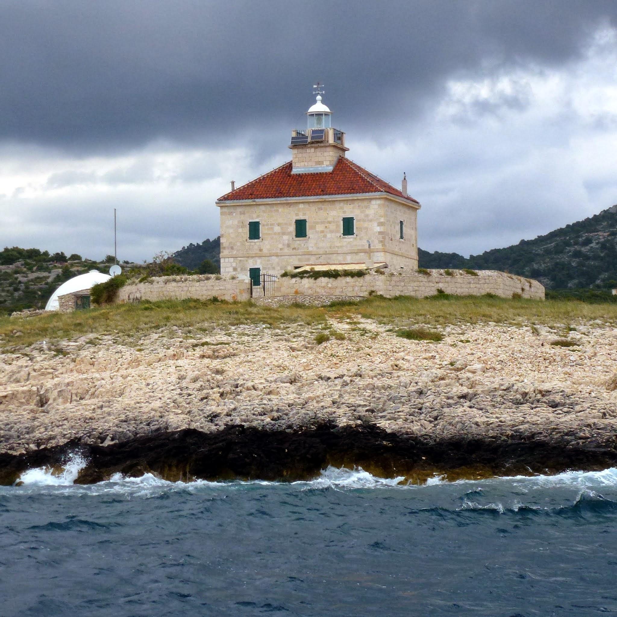 Pokonji Dol Lighthouse
